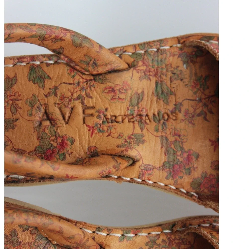 AVE Artesanos Floral Leather Avarca Sandals Spanish Menorquinas Tan Peep Toe 2